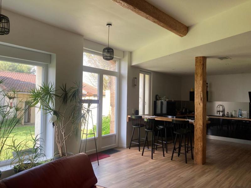 Propriété - 620 m² - 18 pièces