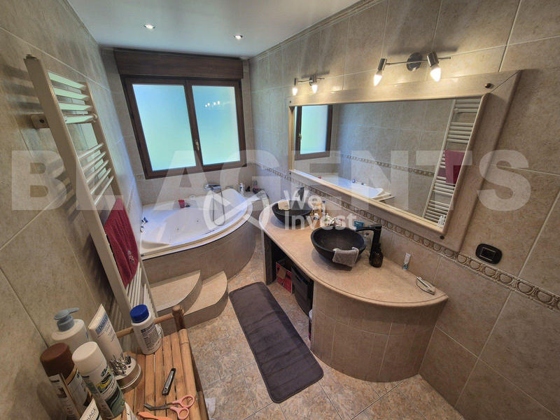 Maison - 162 m² - 7 pièces