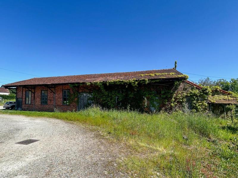 Grange - 1 080 m² - 1 pièce