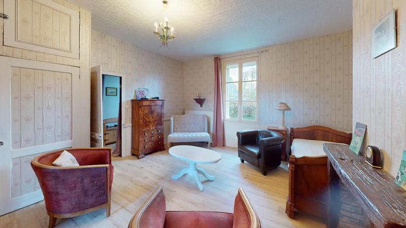 Demeure - 101 m² - 6 pièces