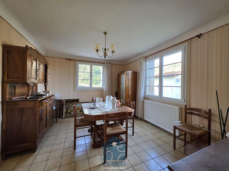 Maison - 99 m² - 5 pièces