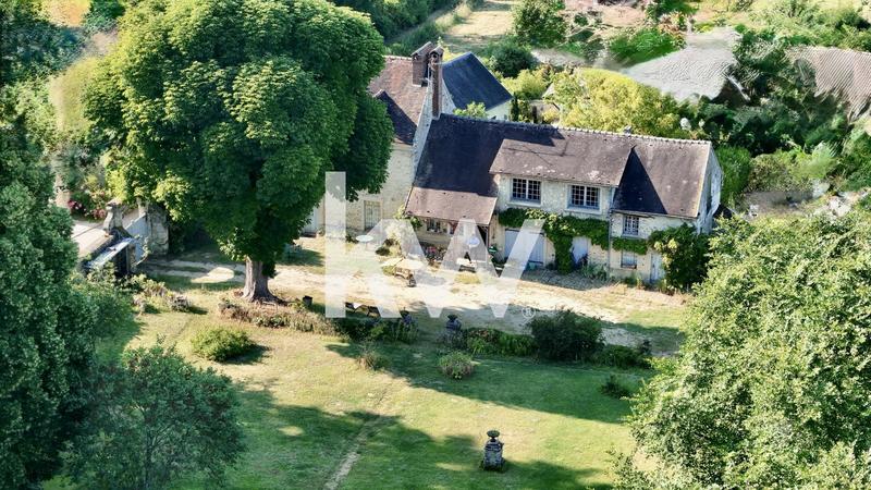 Maison - 296 m² - 18 pièces