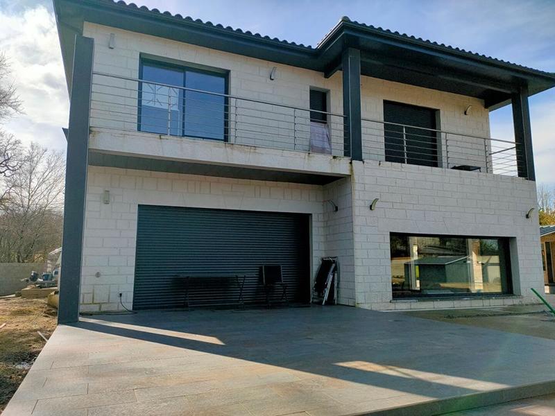 Maison - 224 m² - 7 pièces