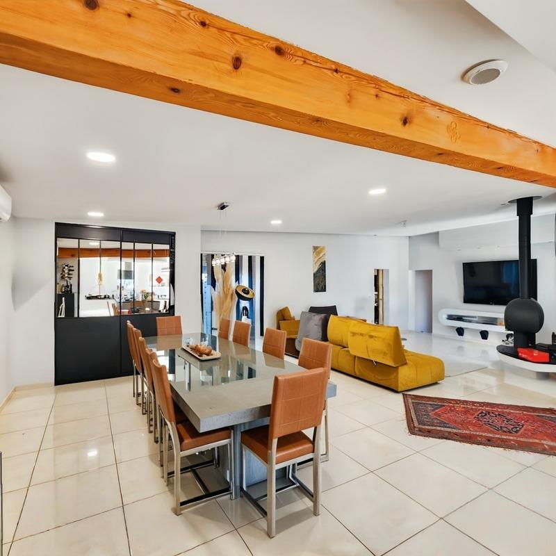 Maison - 170 m² - 6 pièces