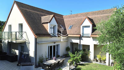 Maison - 215 m² - 6 pièces