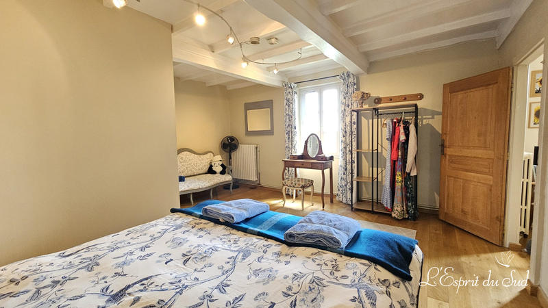 Maison - 298 m² - 10 pièces