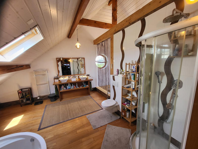 Corps de ferme - 483 m² - 8 pièces