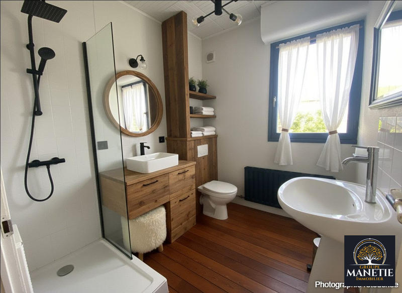 Maison - 144 m² - 8 pièces