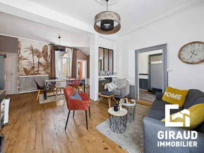 Maison - 86 m² - 5 pièces