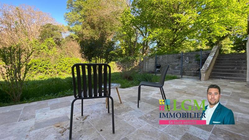 Immeuble - 112 m² - 10 pièces