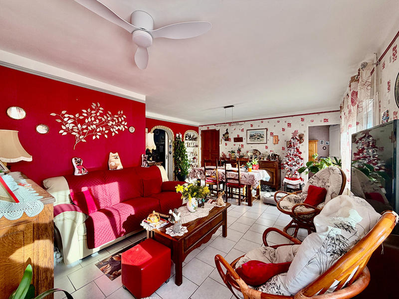 Maison - 90 m² - 5 pièces