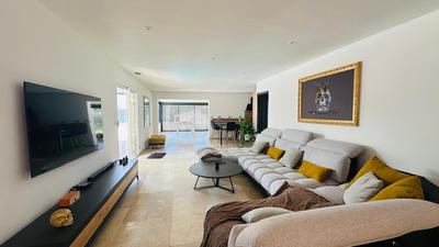 Villa - 180 m² - 6 pièces