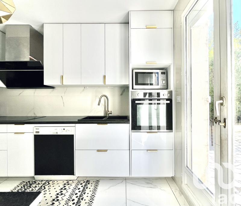 Maison - 177 m² - 7 pièces