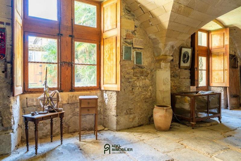 Château - 550 m² - 11 pièces