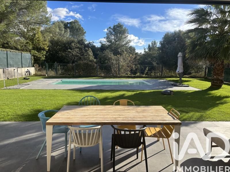 Maison - 179 m² - 6 pièces