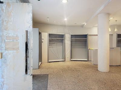 Local commercial - 136 m² - 2 pièces