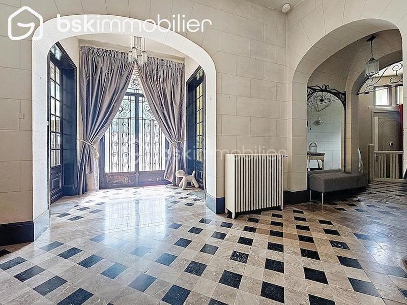 Maison de maîtres - 305 m² - 10 pièces