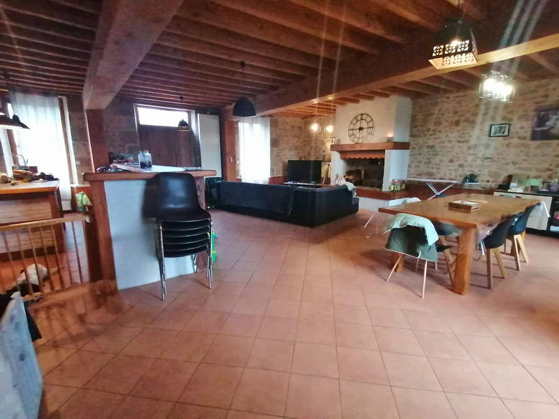 Maison - 182 m² - 6 pièces