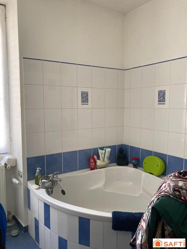 Maison - 237 m² - 10 pièces