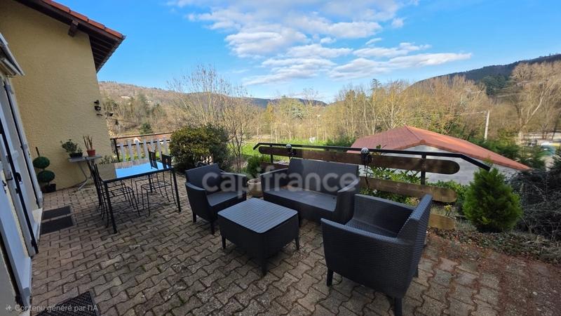 Maison - 150 m² - 5 pièces