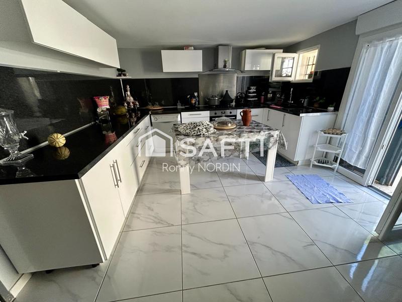 Maison - 165 m² - 6 pièces