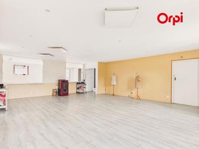 Local commercial - 135 m²