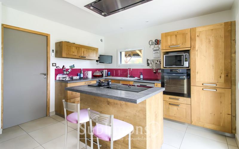 Maison contemporaine - 178 m² - 9 pièces