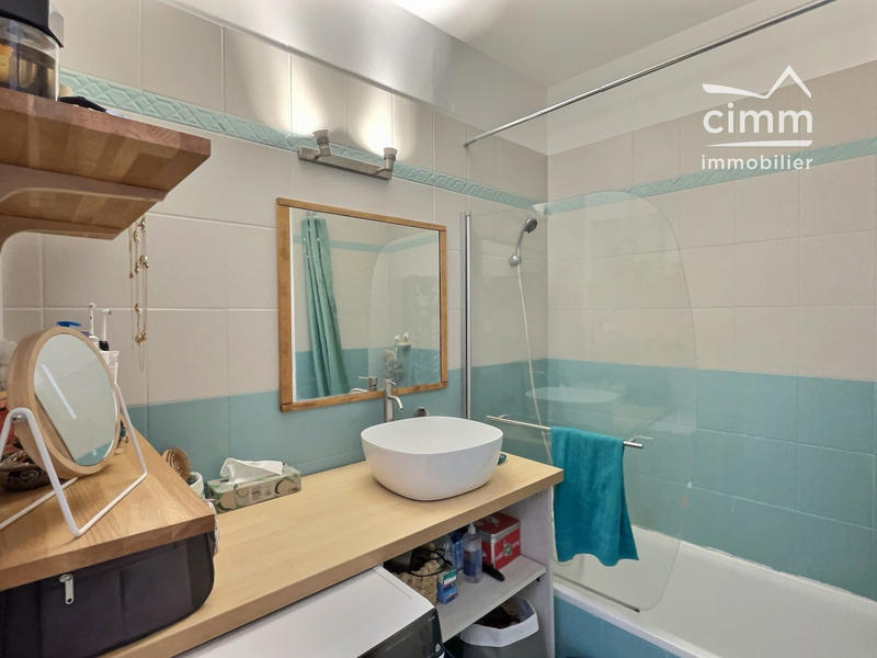 Appartement - 70 m² - 3 pièces