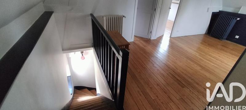 Maison - 263 m² - 11 pièces