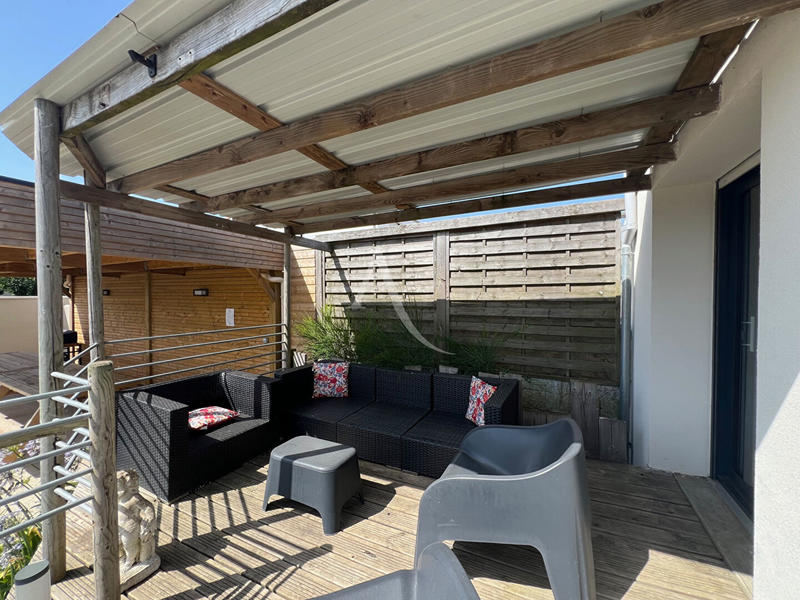 Maison - 168 m² - 9 pièces