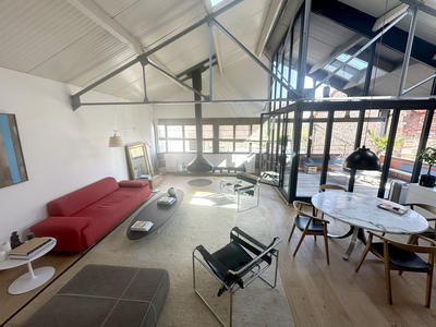 Loft - 137 m² - 4 pièces