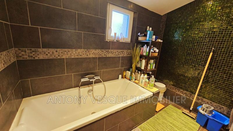 Maison - 85 m² - 5 pièces