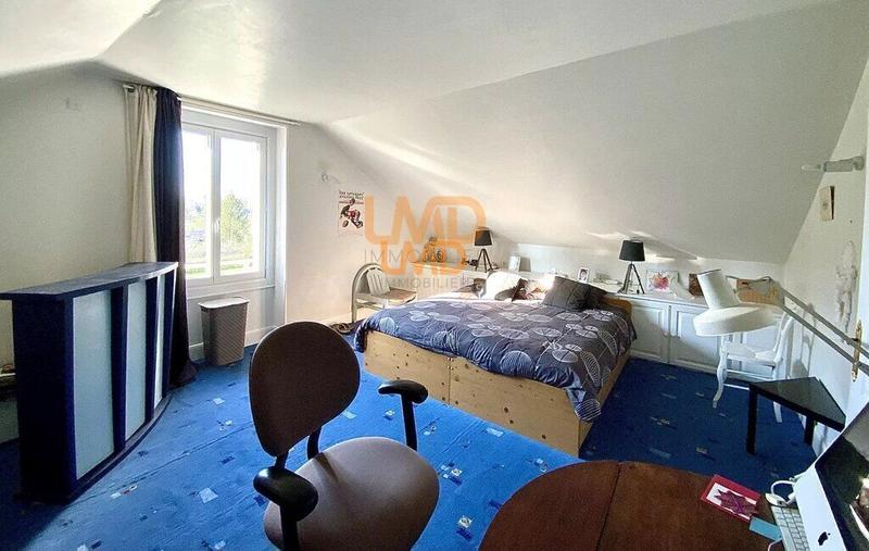 Propriété - 202 m² - 7 pièces