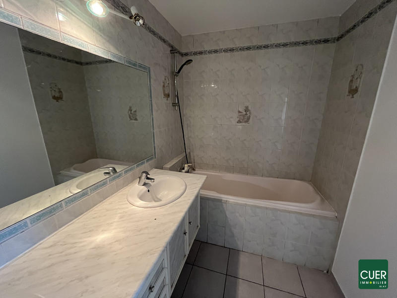 Appartement - 102 m² - 4 pièces