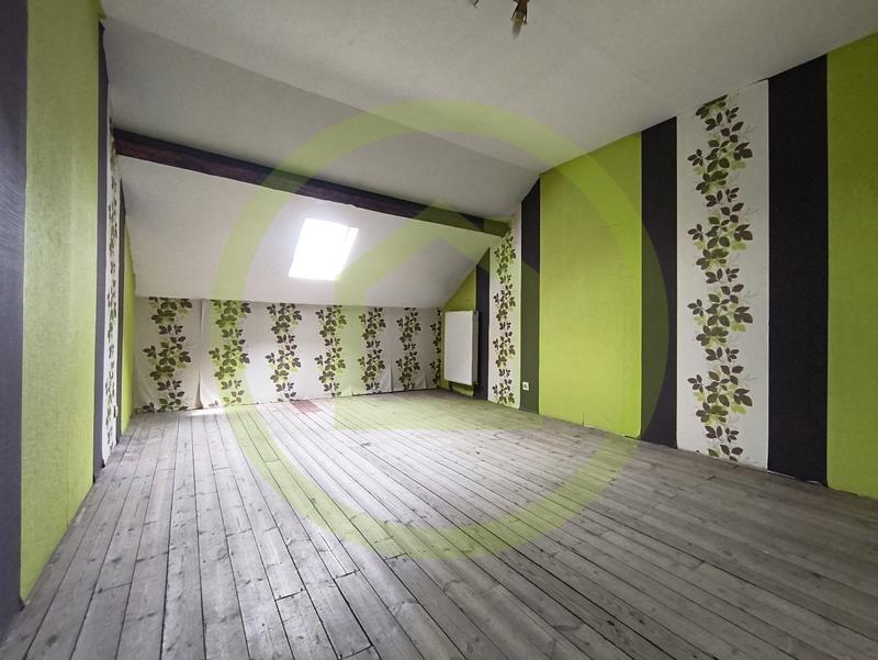 Maison - 180 m² - 8 pièces