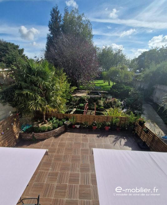 Maison traditionnelle - 190 m² - 6 pièces