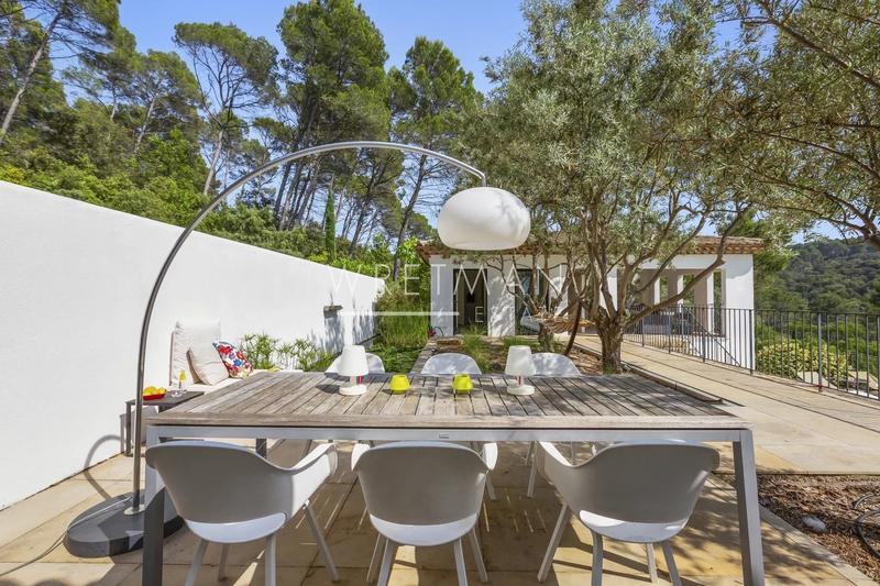 Villa - 204 m² - 6 pièces