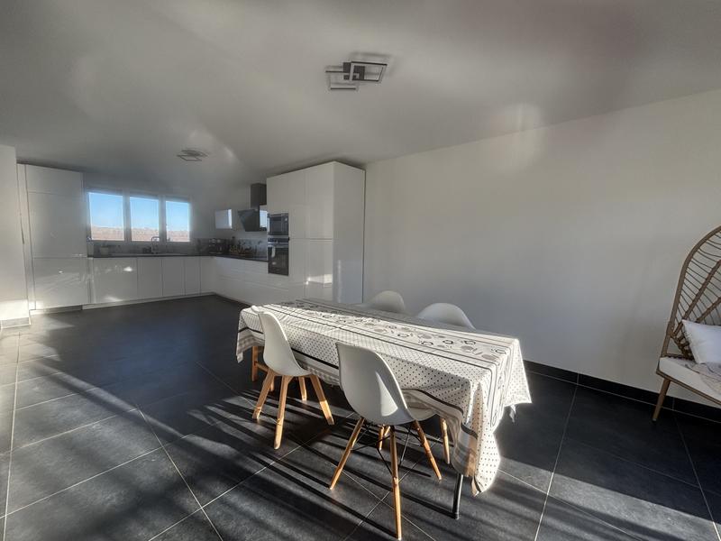 Maison - 186 m² - 9 pièces