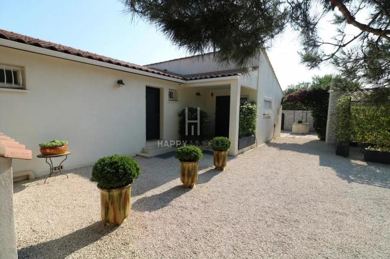 Maison - 205 m² - 7 pièces