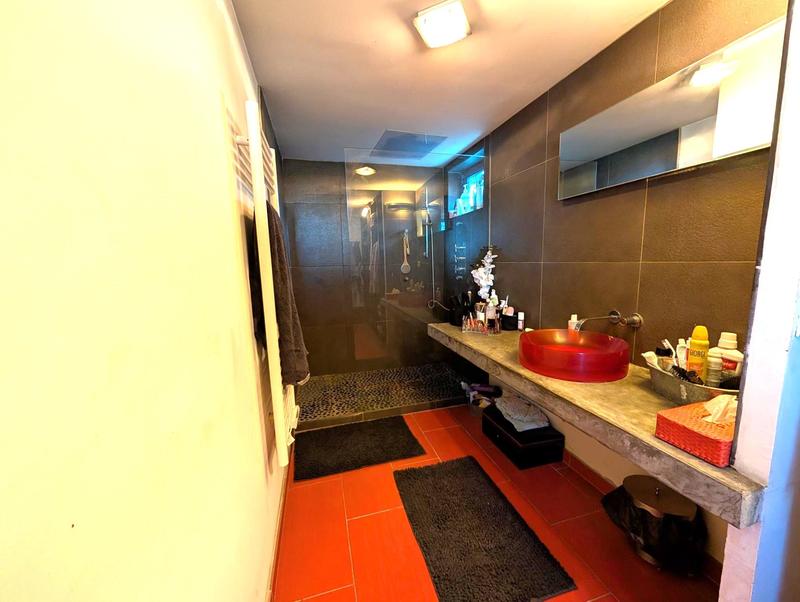 Mas - 258 m² - 10 pièces