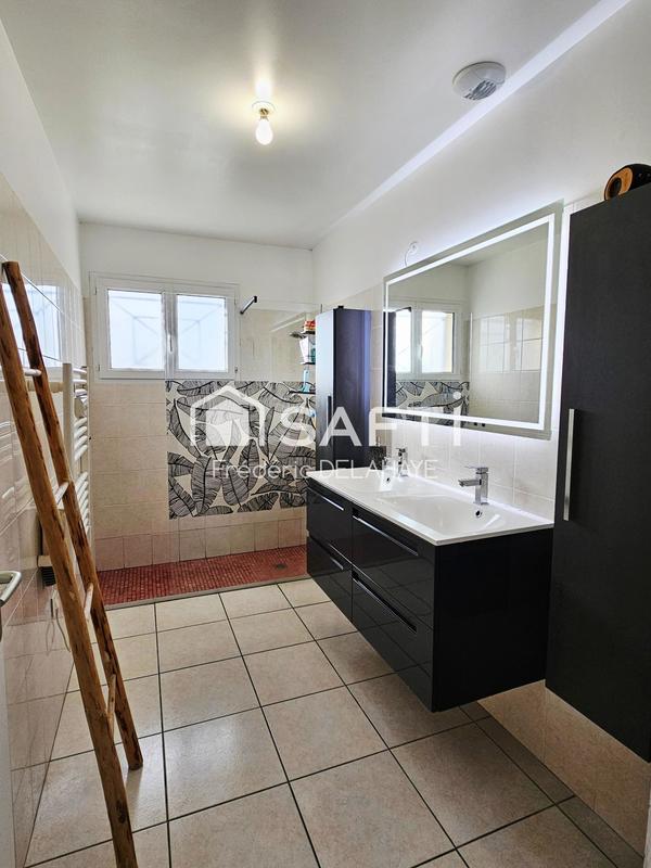 Maison - 94 m² - 4 pièces