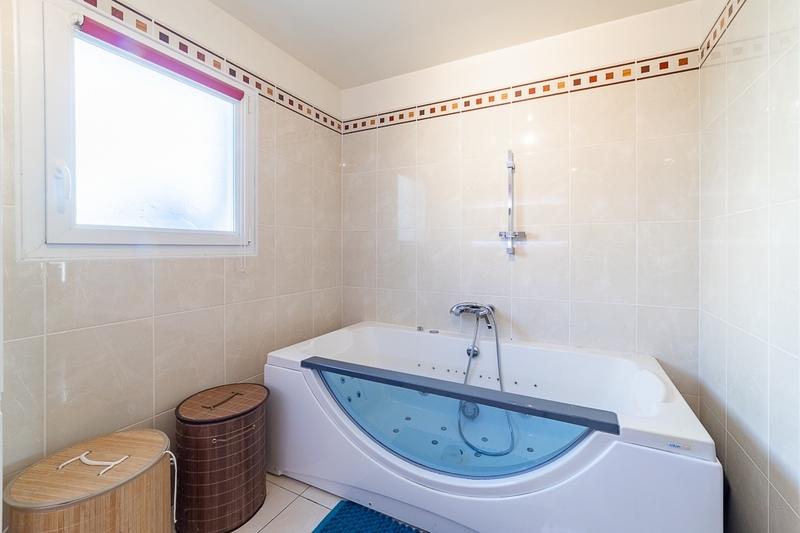 Villa - 230 m² - 6 pièces