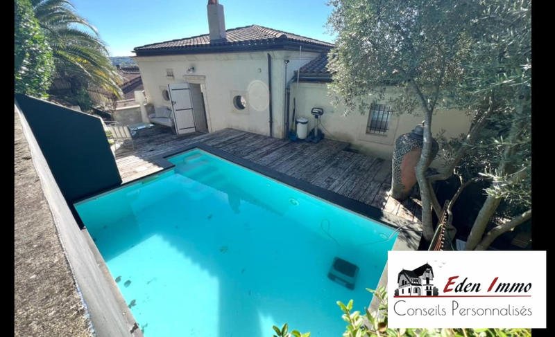 Maison - 238 m² - 7 pièces