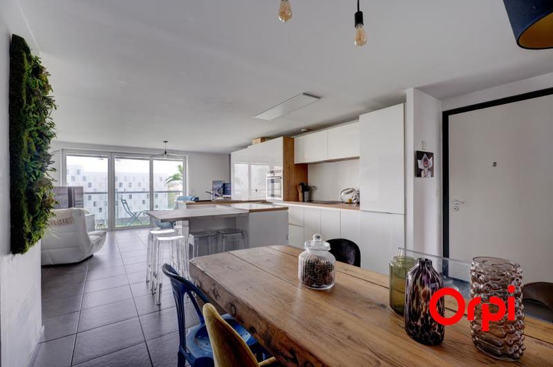 Appartement - 95 m² - 4 pièces