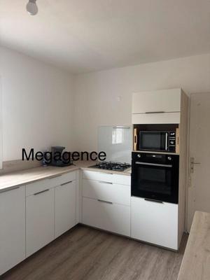 Maison jumelée - 105 m² - 4 pièces