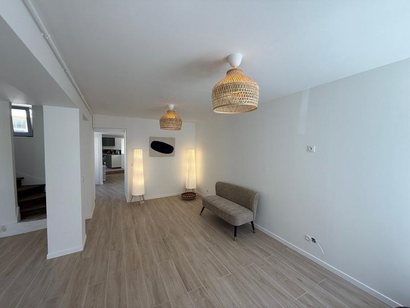 Maison ancienne - 177 m² - 8 pièces