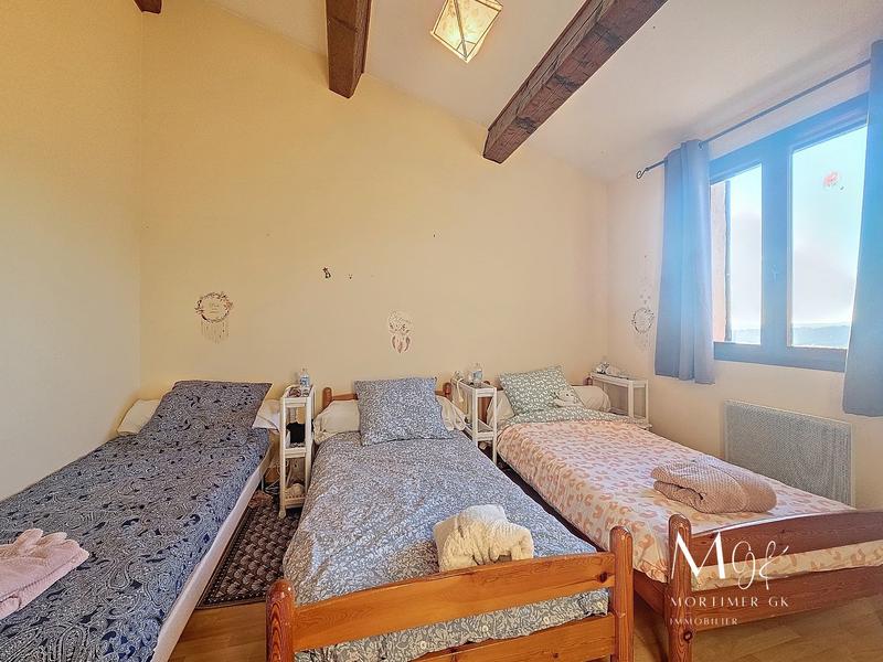 Maison - 180 m² - 8 pièces