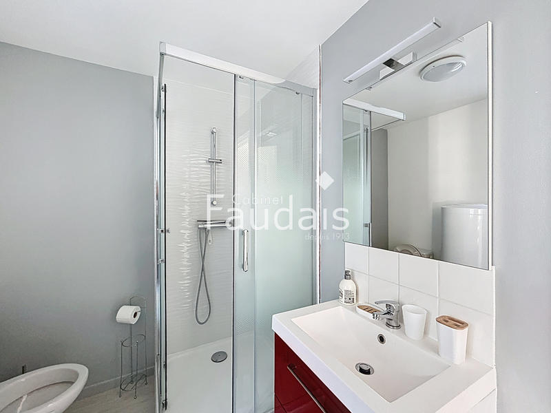 Maison - 140 m² - 8 pièces