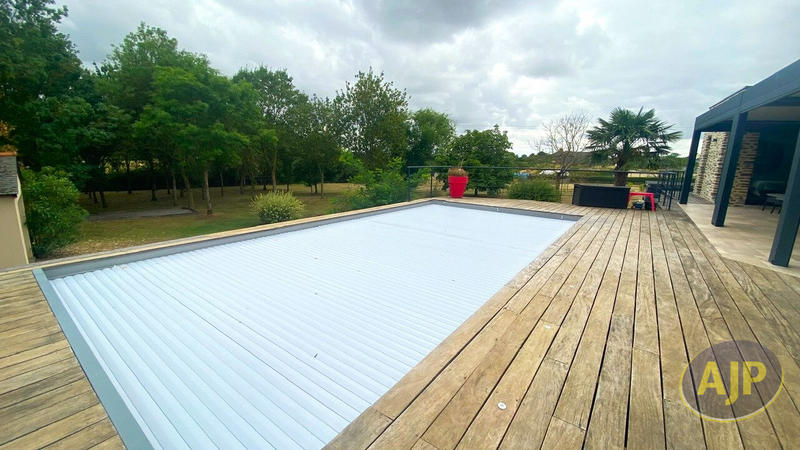 Maison - 185 m² - 7 pièces