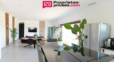 Propriété - 225 m² - 8 pièces